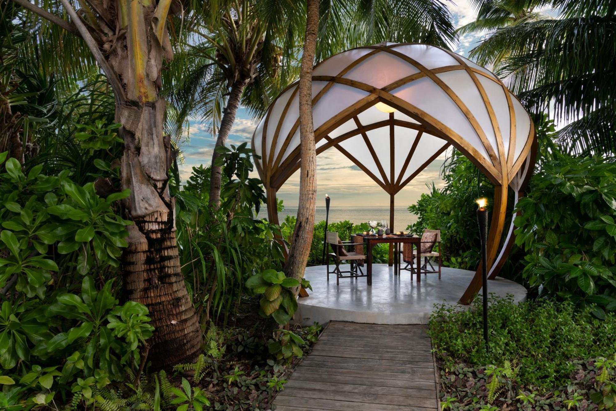 นิยามา ไพรเวต ไอส์แลนด์ มัลดีฟส์ Hotel Olhuveli  ภายนอก รูปภาพ